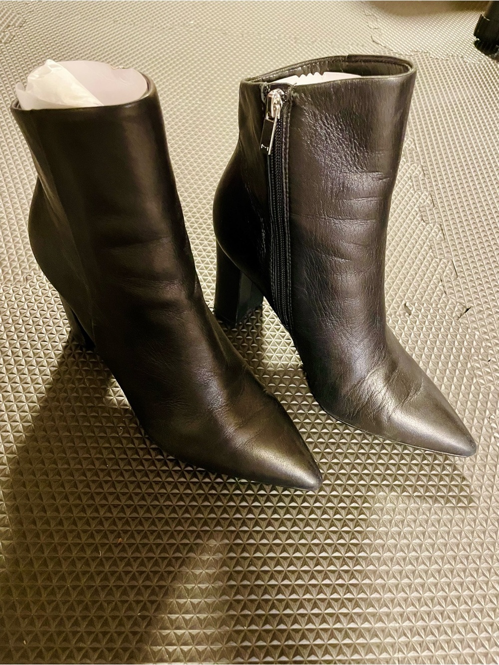 Marc Fisher UNIQUE Black Leather Pointed-Toe Block Heel Ankle Boots